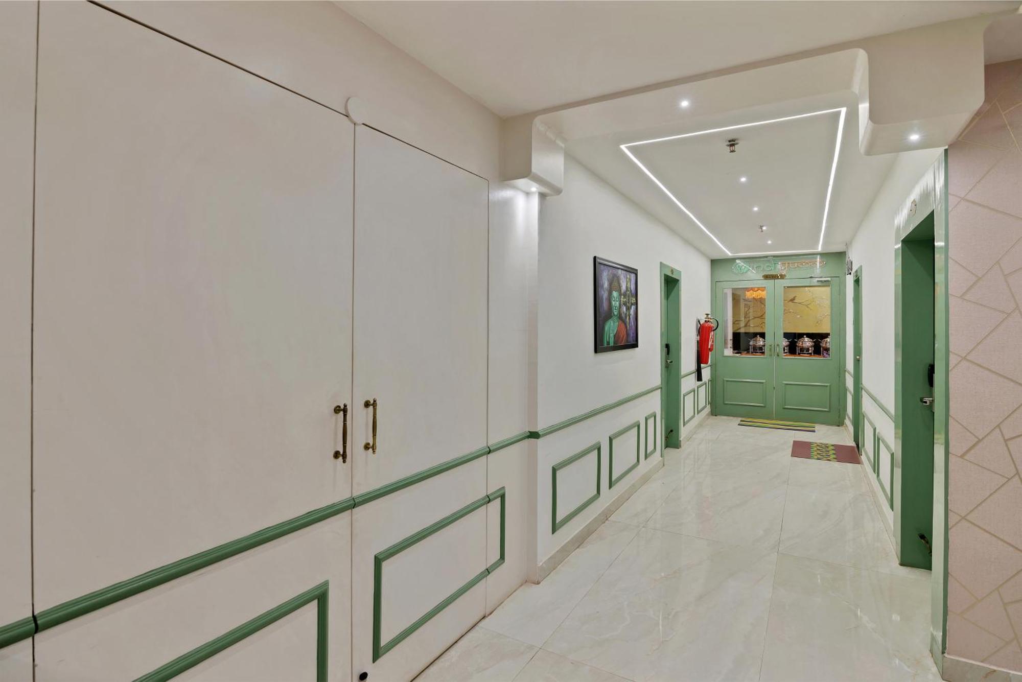 Hotel Treebo Moon Waalk Bhubaneswar Exterior foto